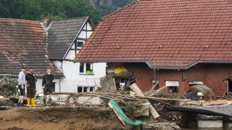 Над 180 загинати по поплавите во Западна Европа 