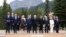 Fotografie de grup a liderilor participanți la summitul G7 din Canada.
