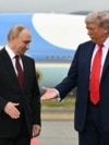 Президенты США и России Дональд Трамп и Владимир Путин во время встречи на Аляске. 15 августа 2025 года
