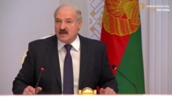 Лукашенко вимагає продавати товари в Росію за долари