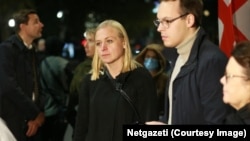 ეუთოს თავმჯდომარე 14 ოქტომბერს პარლამენტთან დემონსტრანტებს შეხვდა.