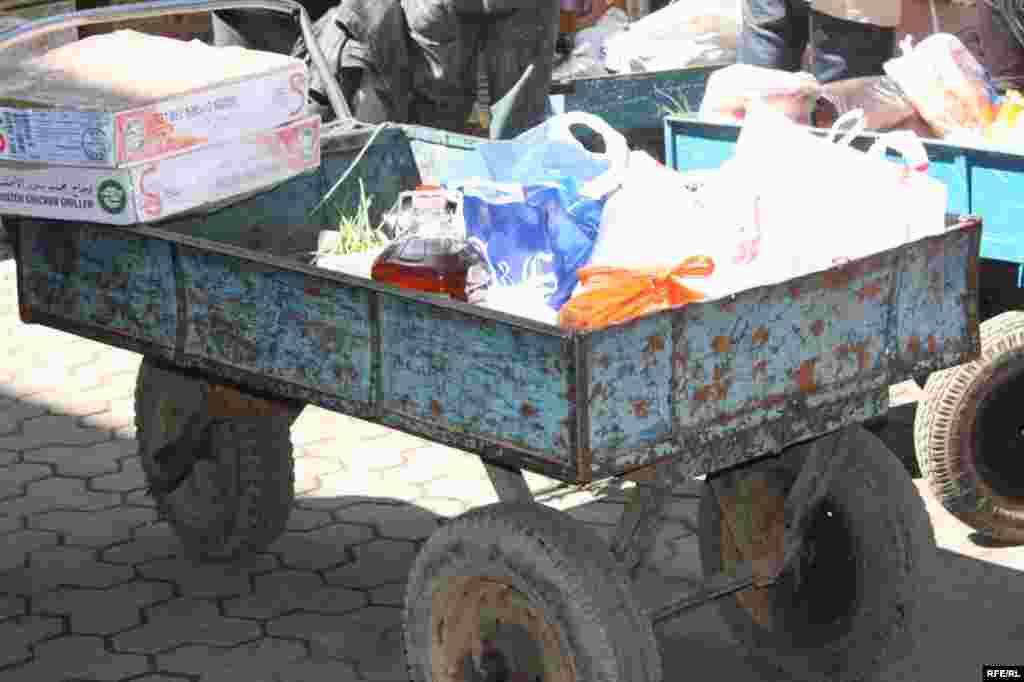 Дар орзуи арзонӣ #115