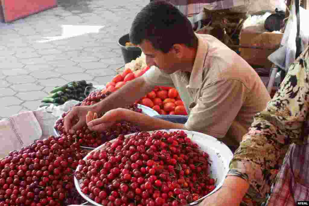 Дар орзуи арзонӣ #17