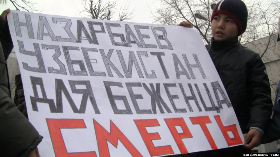 Қозоғистонда ўзбек қочқинларининг Ўзбекистонга қайтарилишига қарши намойишлар ўтган эди.