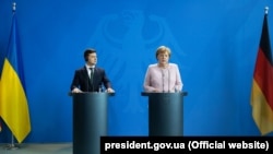 Ранее Владимир Зеленский и Ангела Меркель проводили встречу 12 июля в Берлине