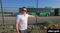 Санжар Бокаев снял в июне на границе с Китаем автобусы, аналогичные тем, что выпускают на заводе QazTehna