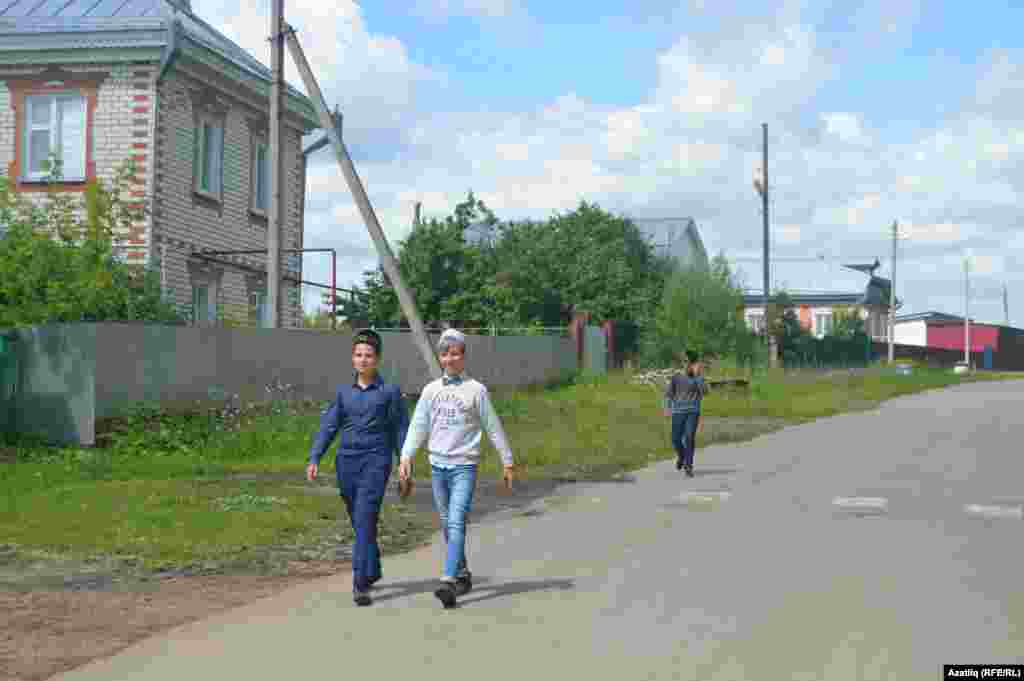 Кече Ырбишча авылы егетләре