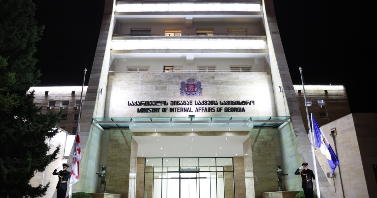 სოხუმის დაცემის დღეს ადმინისტრაციულ შენობებზე სახელმწიფო დროშები დაუშვეს