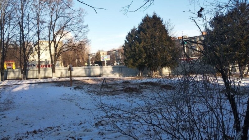 В Ульяновске под строительство храма вырубили деревья в сквере ДК 
