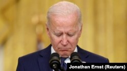 Президентът на САЩ Джо Байдън обяви минута мълчание в памет на загиналите по време на изявлението си за атентата в Кабул.