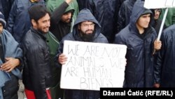 Protest u kampu Lipa 3 decembra 2020.