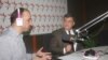 (راست) عبدالولی مدقق معاون ادارهء ملی محیط زیست افغانستان، (چپ) سید فتح محمد بها خبرنگار رادیو آزادی