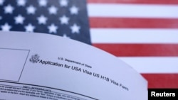 Заявники мають пройти повторну перевірку, включаючи повторну співбесіду для того, щоб служба могла «повністю оцінити всі загрози національній безпеці»