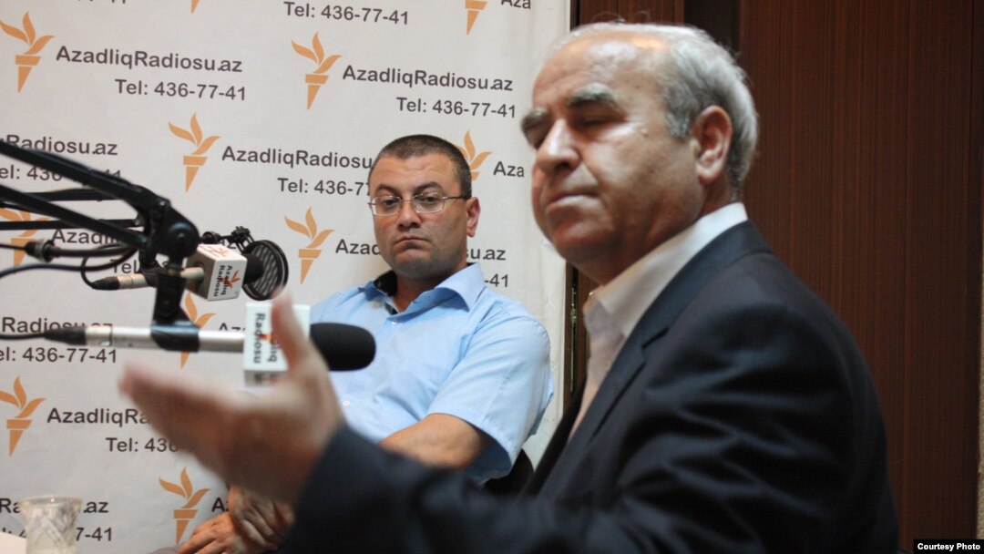 Azad Qaradərəli (sağda) və Fərhad Yalquzaq