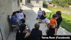 Discuțiile despre importanța vaccinării au avut loc în comunitățile de romi din Otaci și Soroca.