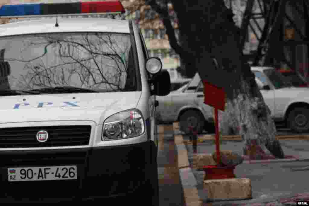 Bakının maşınla dolu səkiləri #6