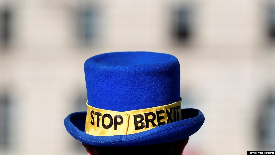 Jedan od protivnika Brexita na protestu u Londonu