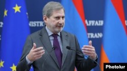 Armenia -- EU Commissioner for EU Neighbourhood and Enlargement Negotiations Johannes Hahn at a news conference in Yerevan, January 29, 2019.