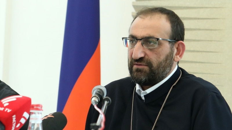 სომხეთში ნარკოდანაშაულის ბრალდებით დააკავეს არქიეპისკოპოსი, რომელიც სავარაუდოდ სექს-სკანდალში ფიგურირებდა