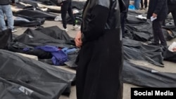 اجساد شماری از کشته‌شدگان در پزشکی قانونی تهران در کهریزک