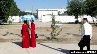 Бай аналармен жыныстық қатынас