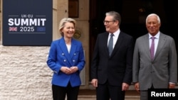 Predsjednica Evropske komisije Ursula von der Leyen, britanski premijer Keir Starmer i predsjednika Evropskog savjeta Antonio Costa, Brisel, 19. maja 2025.