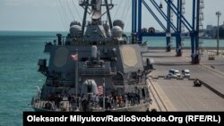 Американский эсминец USS Carney прибыл в Одессу, июль 2017, архивное фото
