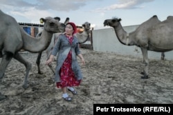 Aykorke, the wife of a fisherman who lives in Tatsubek