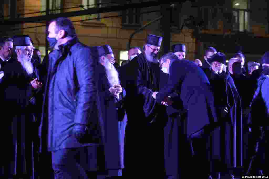 Predsednik Srbije Aleksandar Vučić sa crkvenim predstavnicima&nbsp;