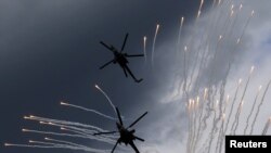 Российские вертолеты МИ-28 во время соревнований в Рязани. Иллюстративное фото.