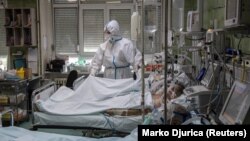 بیماران مبتلا به ویروس کرونا در یکی از شفاخانه های صربیا