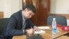 Кандидат в мэры Бишкека Суракматов сдал экзамен на знание госязыка