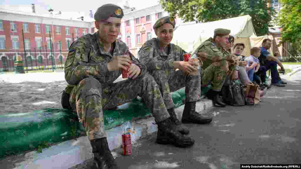 Для решти (першого курсу) - десятиденний виїзд на полігон