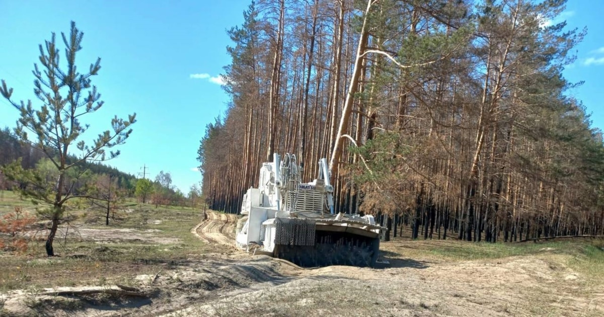 На Харківщині під машиною для розмінування сталася детонація вибухівки