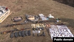 Кумитаи амнияти миллӣ гуфтааст, ки аз ҷойи ҳодиса 3 автомати Калашников, 1 туфангчаи навъи “Круз”, 6 тирдон, 183 тири автомати Калашников, 3 адад телефони мобилӣ, 1 ратсия, 1 қаиқ мусодира карданд.