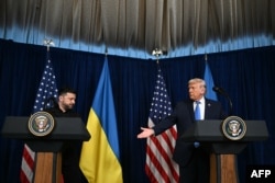 Президент Украины Владимир Зеленский и президент США во время пресс-конференции после их встречи в Мар-э-Лаго, Флорида.. 28 декабря, 2025