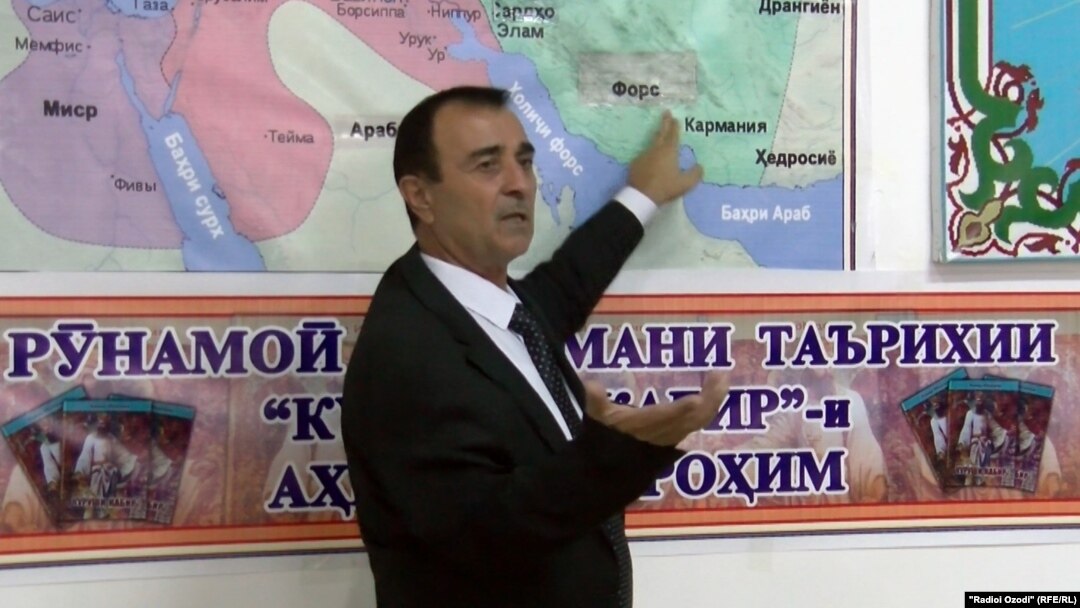 Аҳмади Иброҳим, зимни муаррифии китоби "Куруши Кабир"