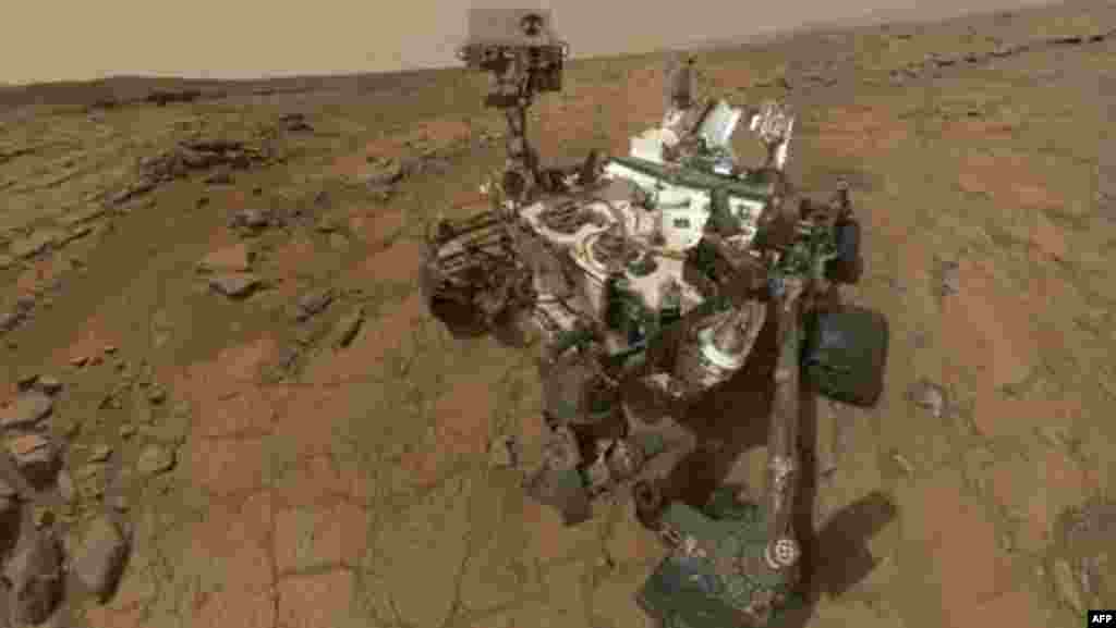 Autoportertul carului marţian &quot;Curiosity&quot; al NASA