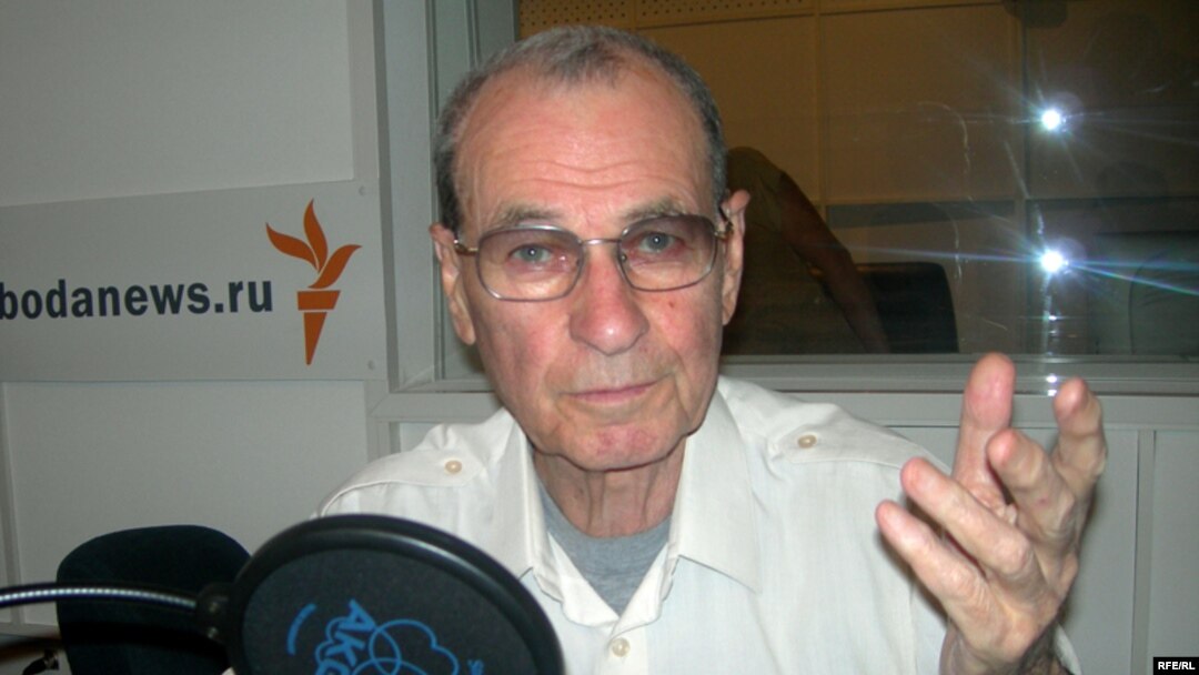 Кинорежиссер Владимир Мотыль в студии Радио Свобода, 21 июня 2007 года