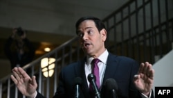 აშშ-ის სახელმწიფო მდივანი მარკო რუბიო კონგრესის შენობაში 2 მარტს გამართულ ბრიფინგზე