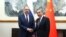 Ministrul rus de externe Serghei Lavrov s-a întâlnit la Beijing cu ministrul de externe al Chinei, Wang Yi.