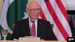 Pakistanyň hökümetiniň daşary işler boýunça baş maslahatçysy Sartaj Aziz.