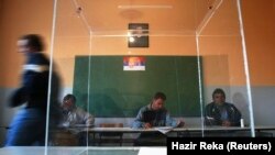 Srbija, glasačko mesto, ilustracija