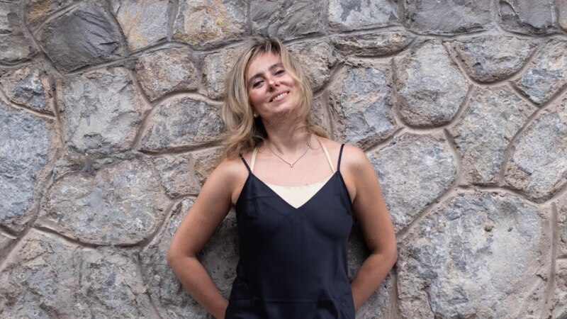 Наташа Сарџоска: Не само што глумиме слобода,  глумиме и живот