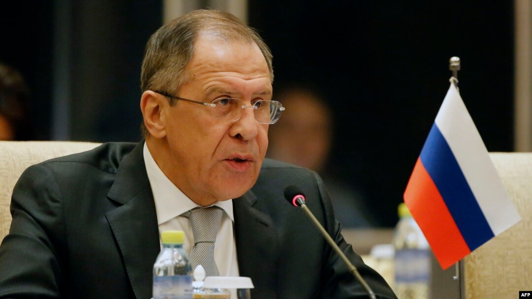 По словам Кахи Гоголашвили, подобные туманные заявления совершенно не делают чести министру иностранных дел России, потому что они в основном людьми воспринимаются как угроза