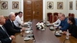 Снимка, публикувана от президентството, от срещата между президента Румен Радев и ютюбъра Станислав Цанов.