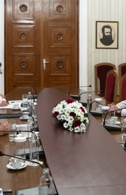 Президентът Румен Радев съобщи в понеделник че ще сезира компетентните