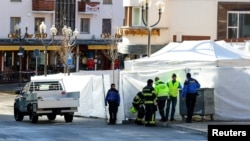 Поліція біля місця пожежі