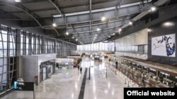 Pamje nga Aeroporti Ndërkombëtar i Prishtinës.