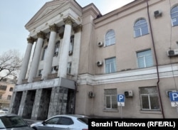 Экономика министрлигинин мурдагы имараты.